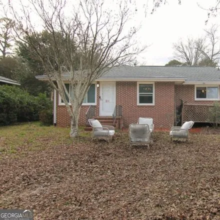 Buy this 3 bed house on 211 Briarcliff Road in Warner Robins, GA 31088