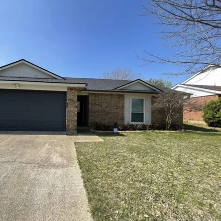 Rent this 3 bed house on 1906 Lost Creek Drive in Arlington, TX 76006