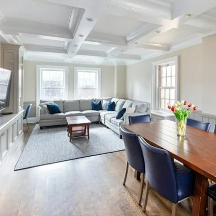 Image 7 - 333 East 68th Street, New York, NY 10065, USA - Townhouse for sale