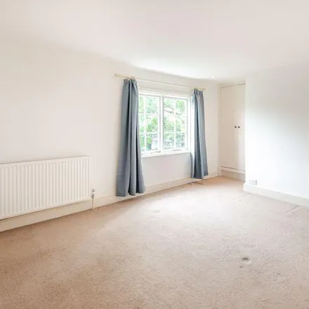 Image 4 - Felday Glade, Holmbury St Mary, RH5 6PF, United Kingdom - House for rent