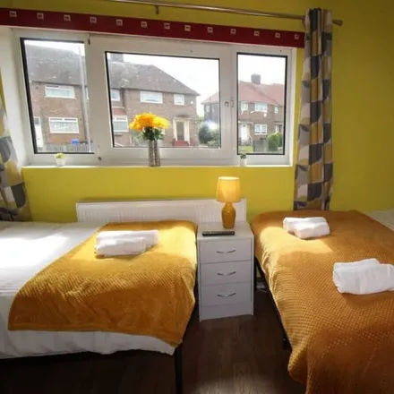 Rent this 5 bed duplex on Sheffield in S2 1PR, United Kingdom