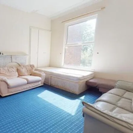 Rent this 9 bed room on Chapel Lane in Leeds, LS6 3BW