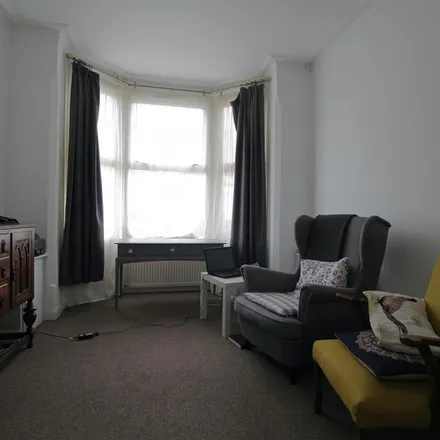 Image 4 - 106 Woolmer Road, Nottingham, NG2 2FD, United Kingdom - Apartment for rent