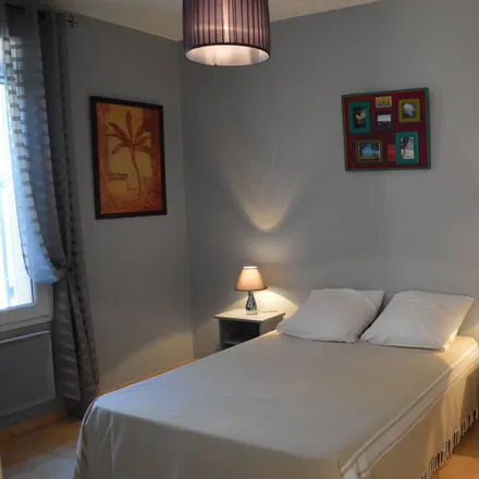 Rent this 2 bed house on 13210 Saint-Rémy-de-Provence