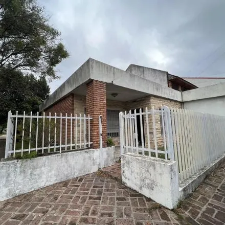 Buy this 3 bed house on Buchardo 1751 in Partido de La Matanza, Villa Luzuriaga