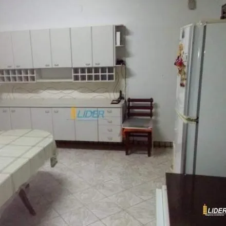 Buy this 4 bed house on Rua Duque de Caxias in Lídice, Uberlândia - MG
