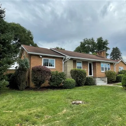 Image 2 - 801 Green Street, Hiller, Luzerne Township, PA 15417, USA - House for sale