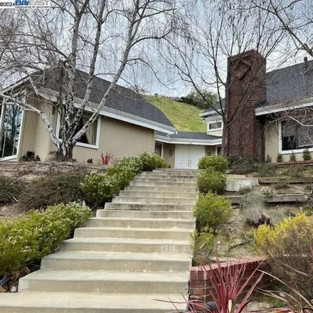Rent this 4 bed house on 155 Tracy Court in Alamo, CA 94507