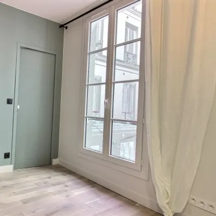 Image 2 - 55 Rue des Vinaigriers, 75010 Paris, France - Apartment for rent