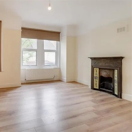 Image 5 - Addiscombe Court Road, London, CR0 6TS, United Kingdom - Townhouse for rent