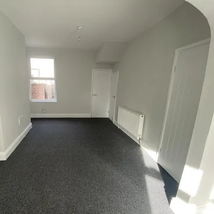 Image 3 - Adderbury Grove, Hull, HU5 1AS, United Kingdom - House for rent