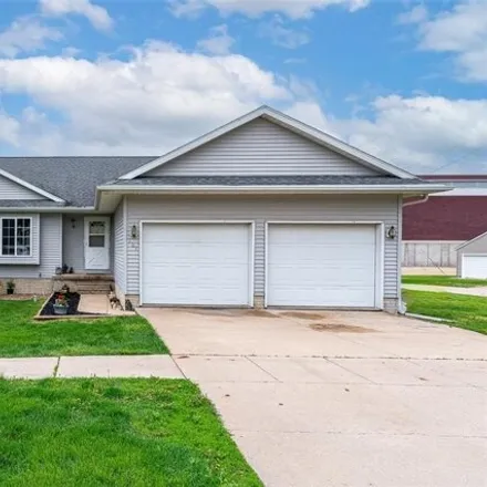 Buy this 5 bed house on 100 South John Street in Mechanicsville, Cedar County