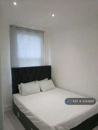 Image 2 - Gordon Road, Southend-on-Sea, SS1 1NG, United Kingdom - Duplex for rent