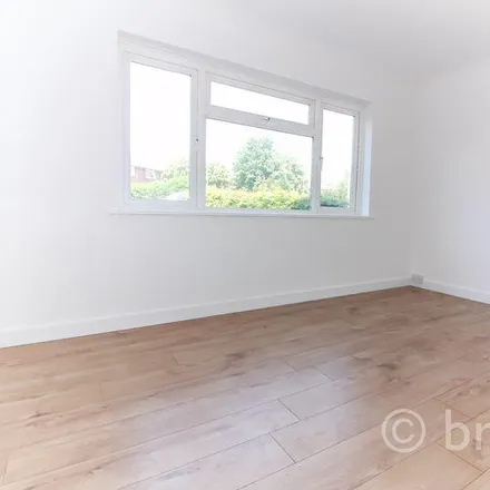 Image 6 - Colebrook Viaduct, Juniper Close, Royal Tunbridge Wells, TN4 9XS, United Kingdom - Duplex for rent