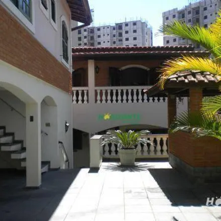 Buy this 4 bed house on Rua Vinte e Um de Abril in Monte Castelo, São José dos Campos - SP