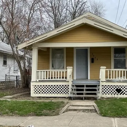 Buy this 2 bed house on 3309 Central Drive in Fort Wayne, IN 46806