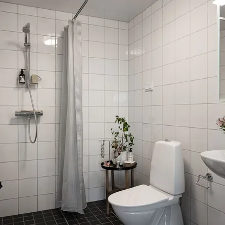 Rent this 2 bed apartment on Försegelvägen in 723 56 Västerås, Sweden