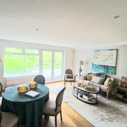 Image 1 - Meadowbank, Primrose Hill, London, NW3 3AY, United Kingdom - Townhouse for rent