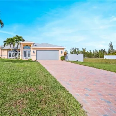 Image 3 - 230 Southwest 3rd Terrace, Cape Coral, FL 33991, USA - House for sale