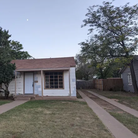 Buy this 2 bed house on 2719 40th Street in Lubbock, TX 79413