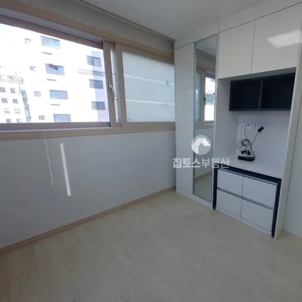 Image 3 - 서울특별시 관악구 봉천동 1666-8 - Apartment for rent