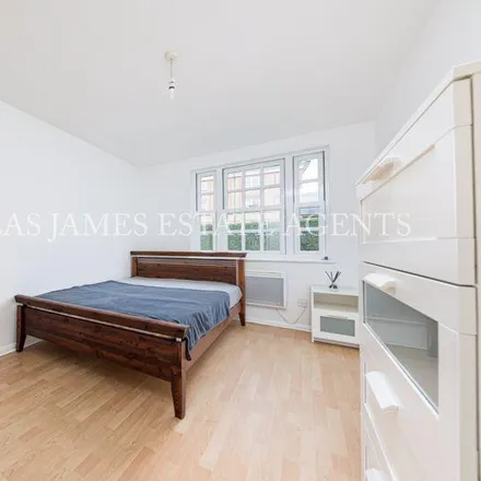 Image 5 - 16 Hanbury Drive, London, N21 1SZ, United Kingdom - Apartment for rent