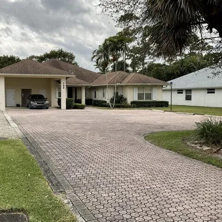 Image 2 - 199 Sparrow Drive, Royal Palm Beach, Palm Beach County, FL 33411, USA - House for rent