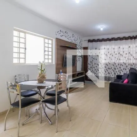 Rent this 3 bed house on Rua Caetano de Campos in Conjunto Residencial Nova Bertioga, Mogi das Cruzes - SP