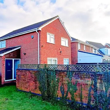 Buy this 3 bed house on Owl End Walk in Yaxley, PE7 3HW