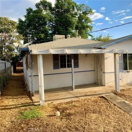 Buy this 3 bed house on 260 East Moneta Avenue in Kern County, CA 93308