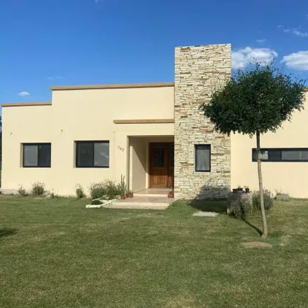 Buy this 3 bed house on unnamed road in Partido de Escobar, Ingeniero Maschwitz