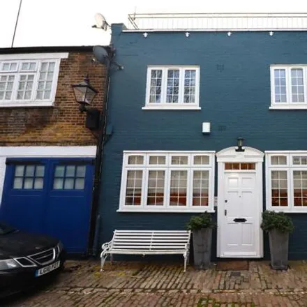 Rent this 4 bed townhouse on 9-10 Northwick Close in London, NW8 8JH