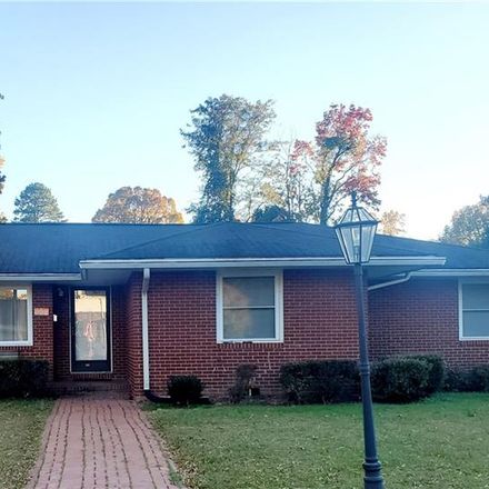 Rent this 3 bed house on 352 Worth Street in Asheboro, NC 27203