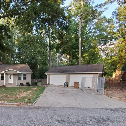 Buy this 3 bed house on 224 Sheppard Drive in Edgefield City/Town Limits, SC 29824