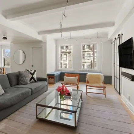 Image 3 - 310 West 72nd Street, New York, NY 10023, USA - Apartment for sale