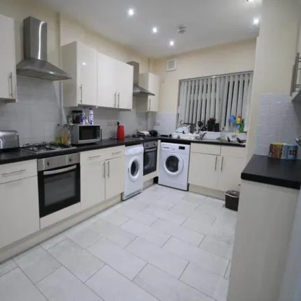 Image 1 - 64 Colum Road, Cardiff, CF10 3EE, United Kingdom - House for rent