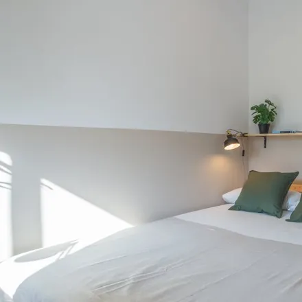 Rent this 7 bed room on Gran Via de les Corts Catalanes in 08001 Barcelona, Spain