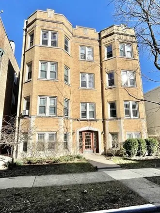 Rent this 3 bed apartment on 316 in 314 North Maple Avenue, Oak Park