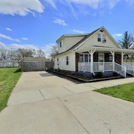 Buy this 8 bed house on 398 East New York Street in Knox, IN 46534