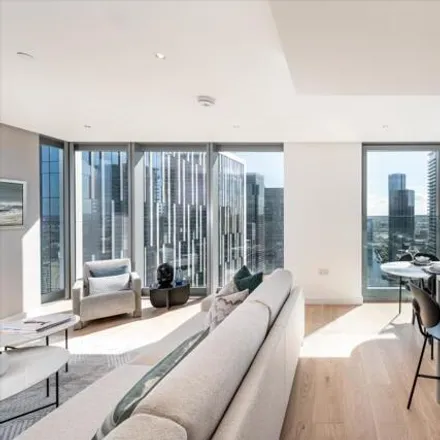 Buy this 2 bed apartment on Calligaris in Landmark Square, Canary Wharf
