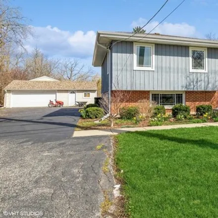Buy this 3 bed house on 584 Plainfield Road in Willowbrook, DuPage County