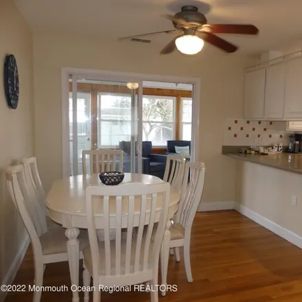 Image 5 - 108 Parkway, Point Pleasant Beach, NJ 08742, USA - House for rent