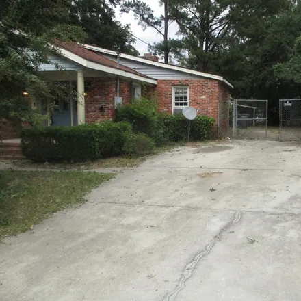 Image 3 - East Cast Street, Air Base Heights, Florence County, SC 29502, USA - House for sale