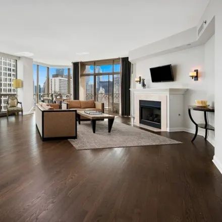 Image 5 - The Pinnacle, 21 East Huron Street, Chicago, IL 60611, USA - Condo for sale
