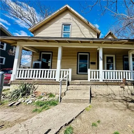 Buy this 3 bed house on 1612 East Walnut Street in Des Moines, IA 50316