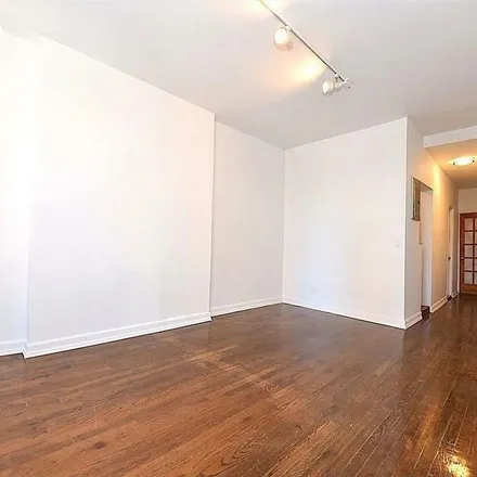 Image 4 - 301 East 95th Street, New York, NY 10128, USA - Apartment for rent