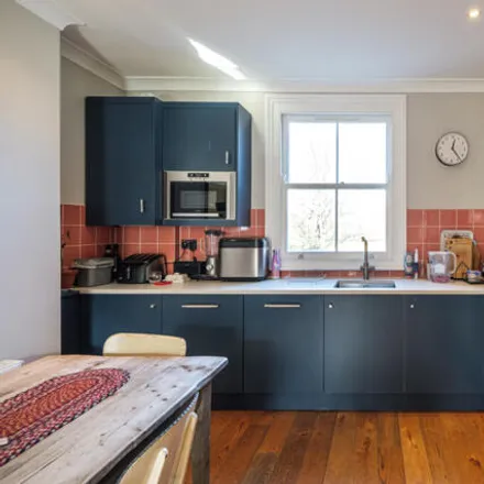 Image 3 - Amhurst Road, London, N16 7UY, United Kingdom - Apartment for sale