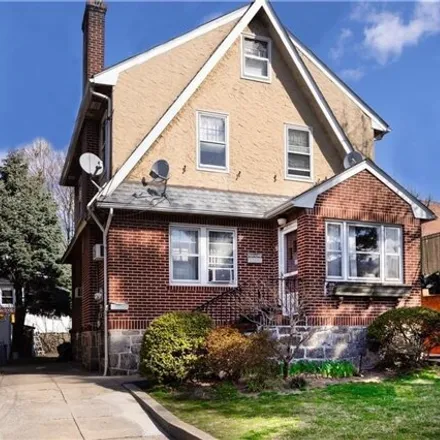 Buy this 4 bed house on 5 Harold Court in City of New Rochelle, NY 10801