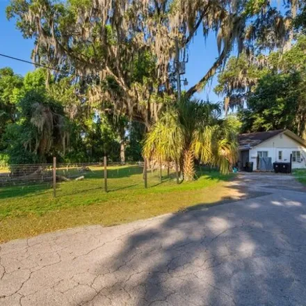 Image 6 - 1415 Cr 448a, Lake Panasoffkee, Florida, 33538 - House for sale
