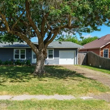 Buy this 3 bed house on 2529 Avenue B in Ingleside, TX 78362